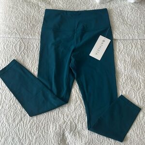 Athleta NWT ultra high-rise elation 7/8 leggings. Size s